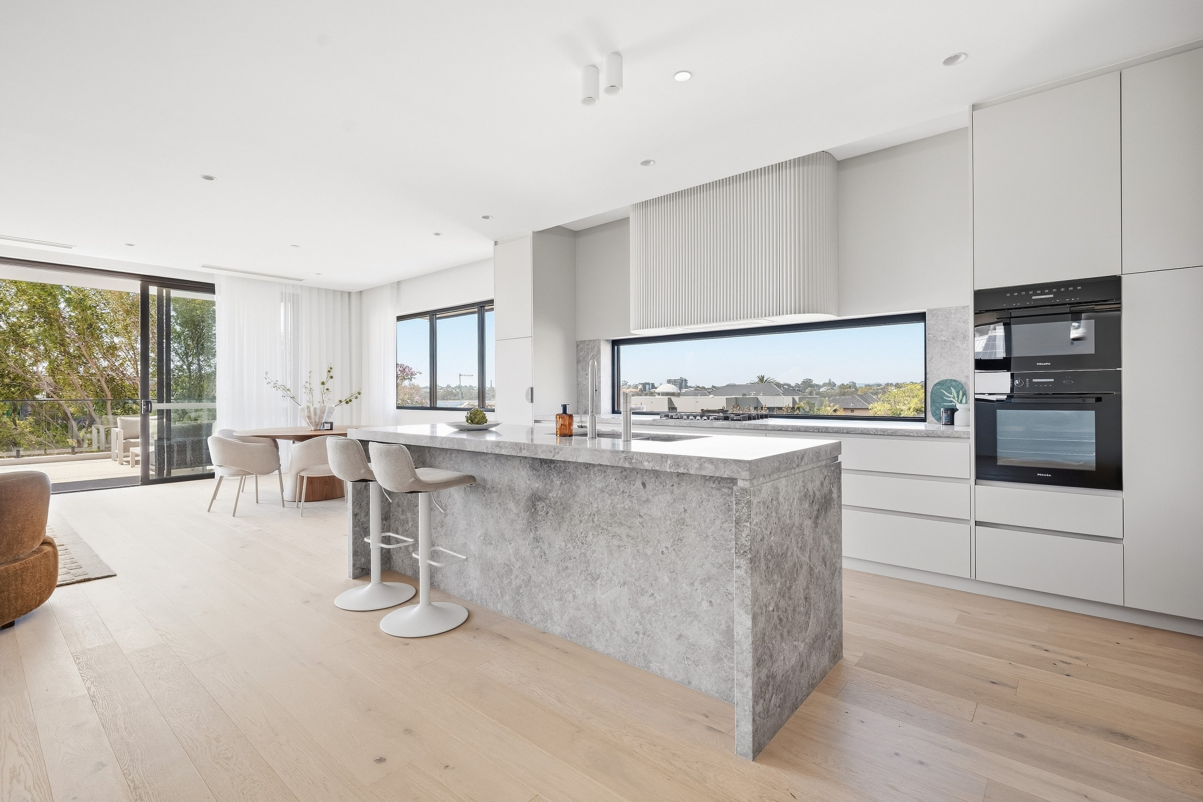 3/12 Tweeddale Road, APPLECROSS WA 6153, photo 3