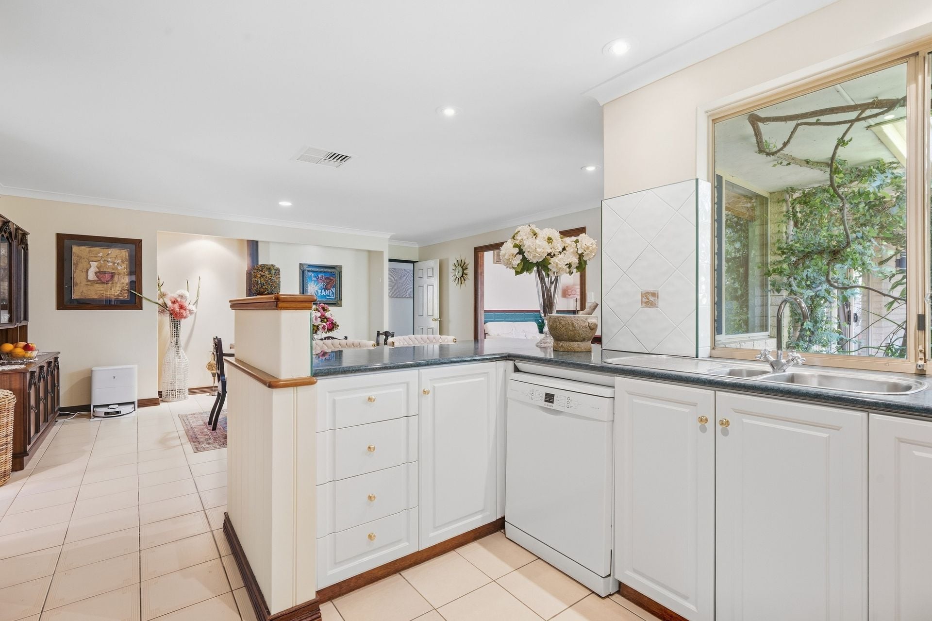 38 Robinson Terrace, DAGLISH WA 6008, photo 6
