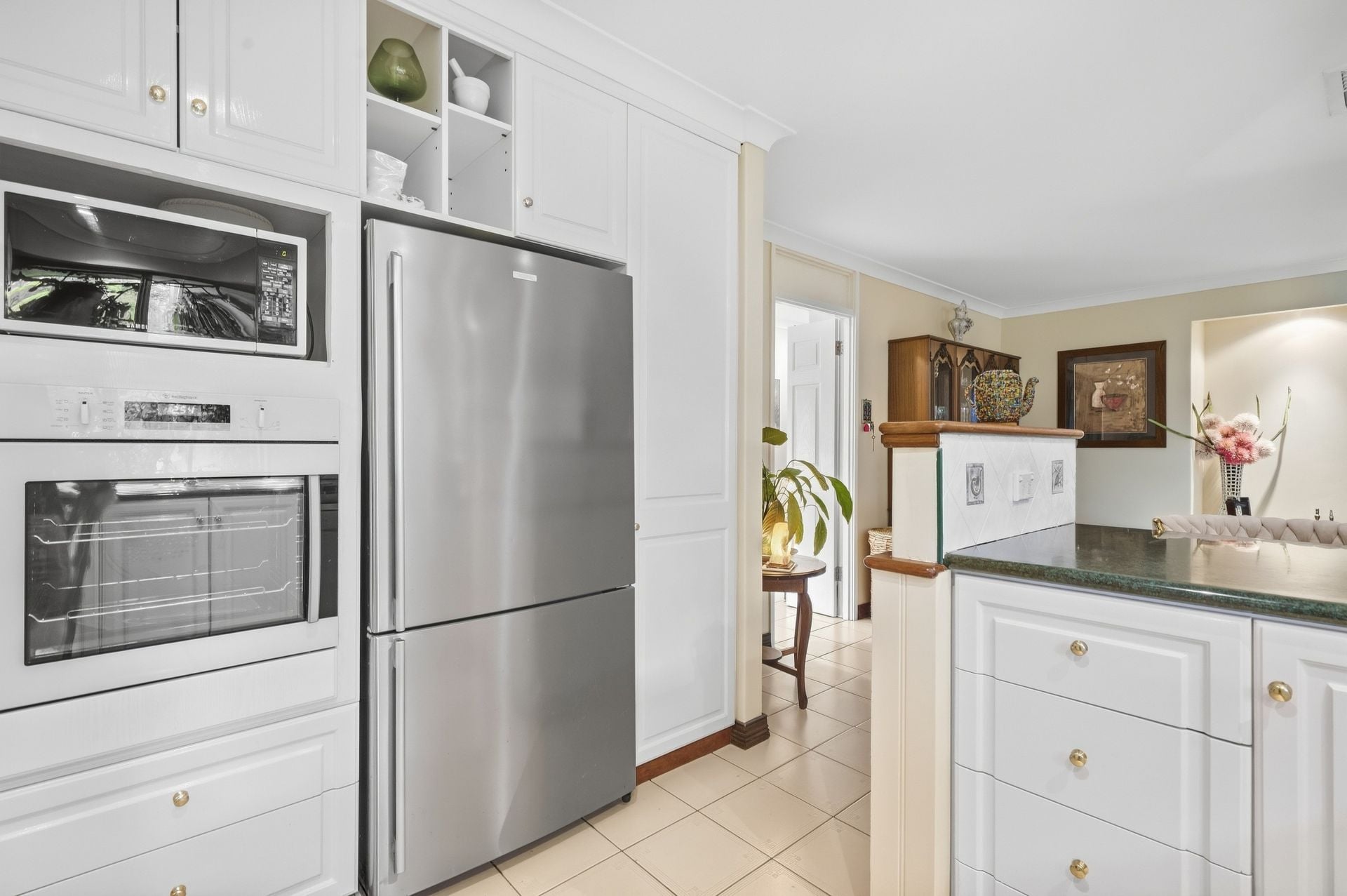 38 Robinson Terrace, DAGLISH WA 6008, photo 7