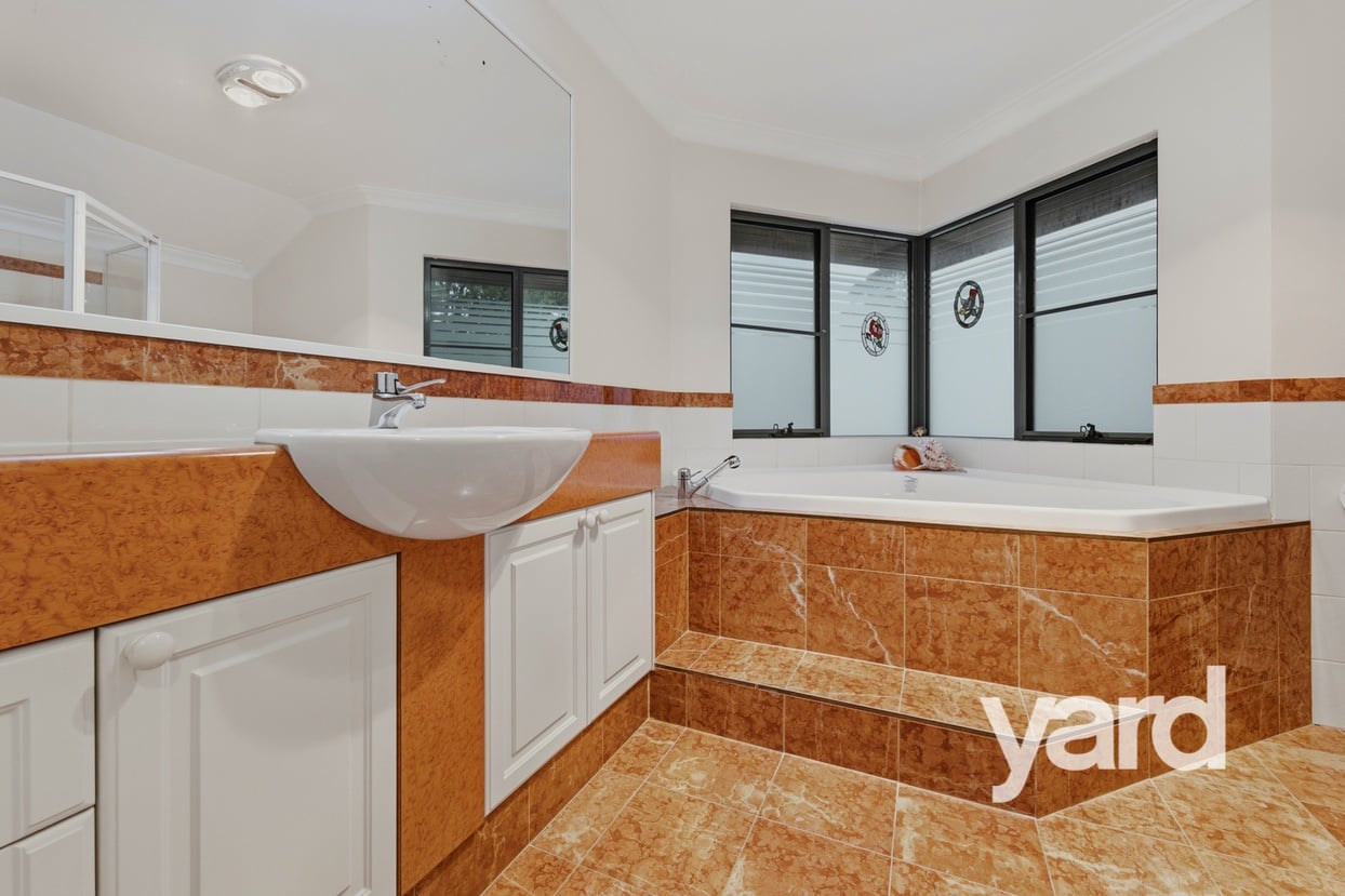35A Doney Street, ALFRED COVE WA 6154, photo 13