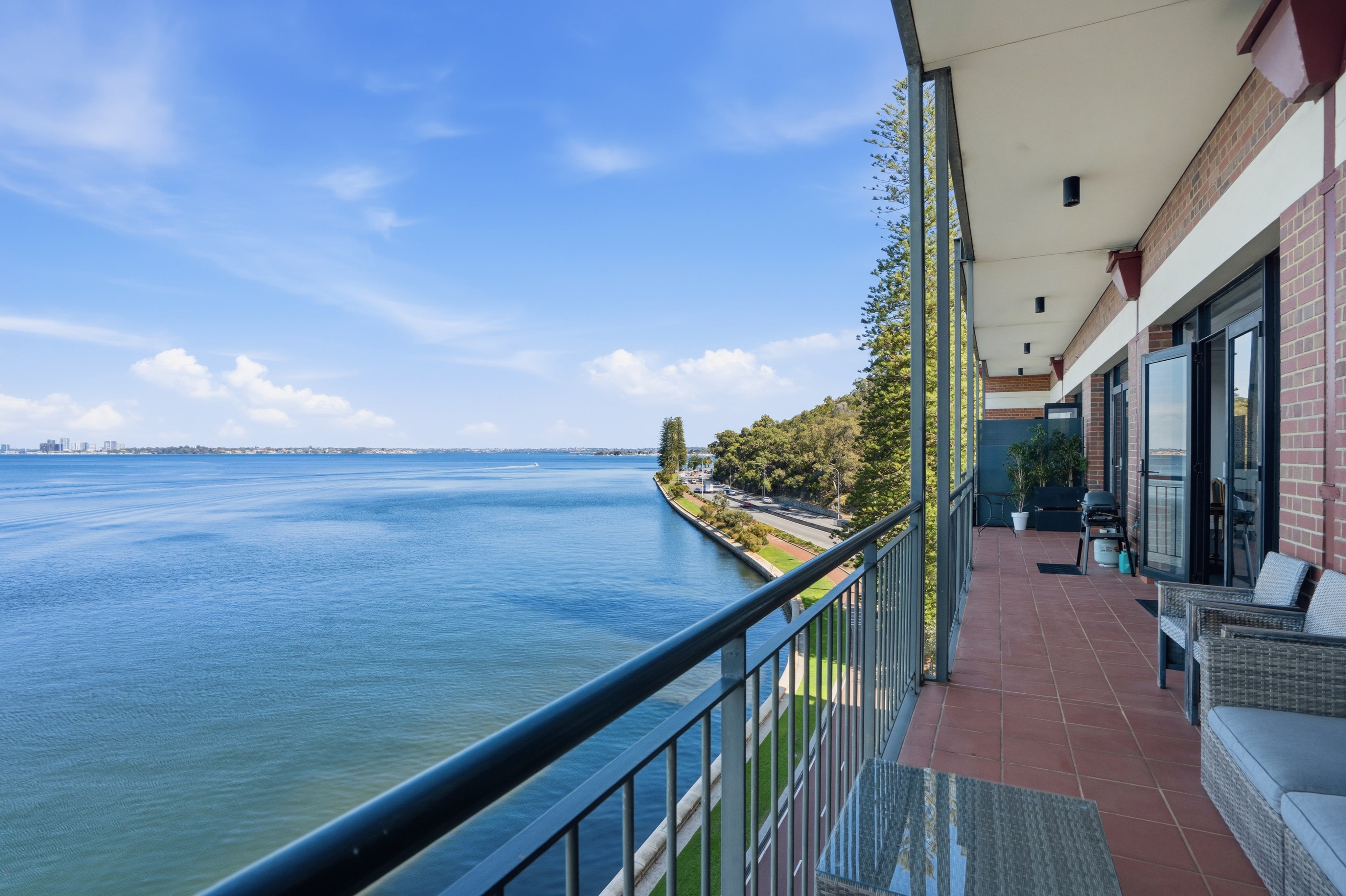 303/173 Mounts Bay Road, PERTH WA 6000, photo 5