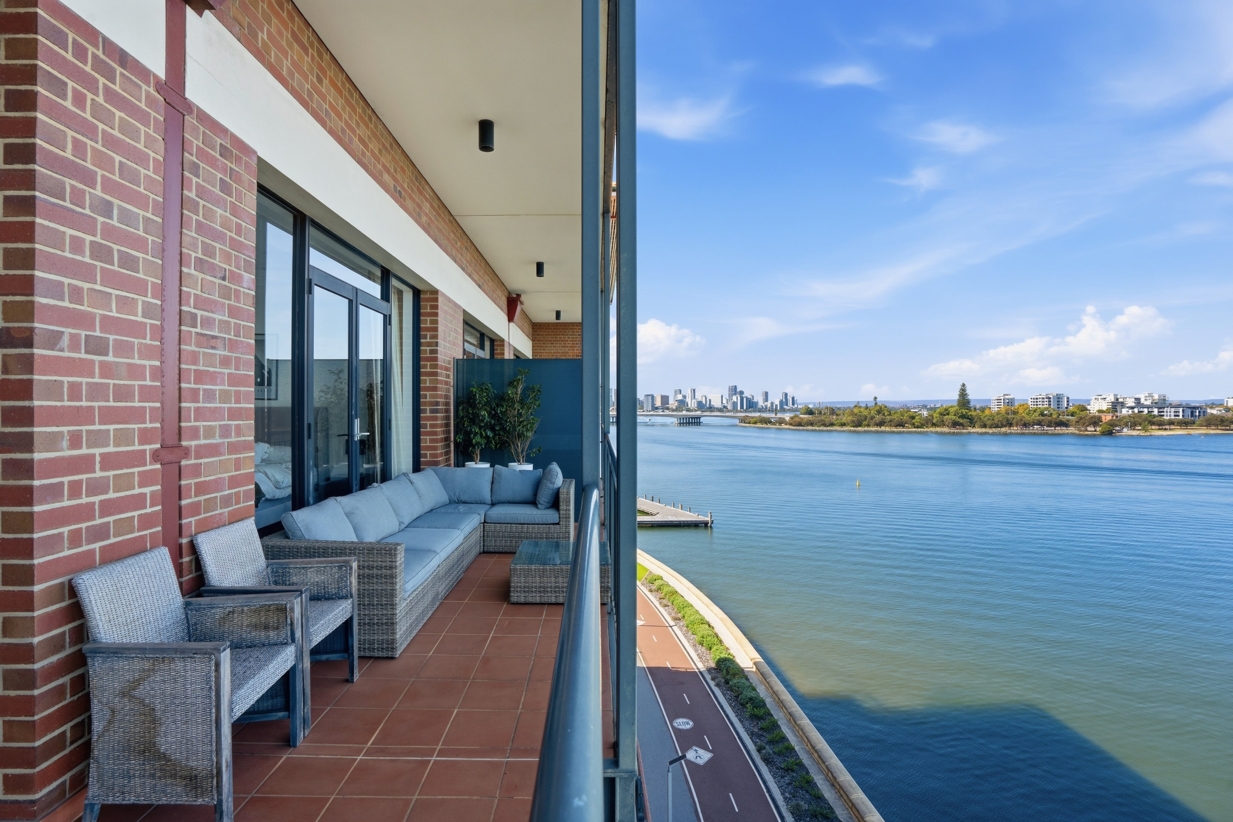 303/173 Mounts Bay Road, PERTH WA 6000, photo 3