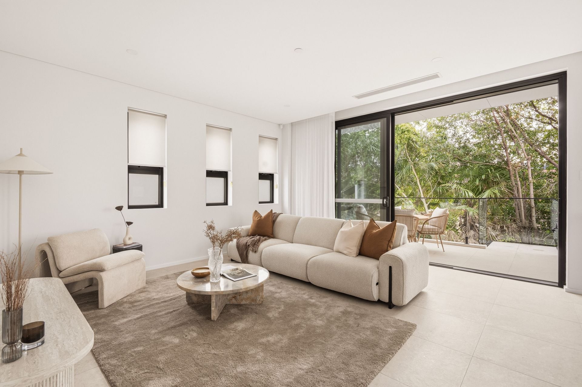 2/12 Tweeddale Road, APPLECROSS WA 6153, photo 1