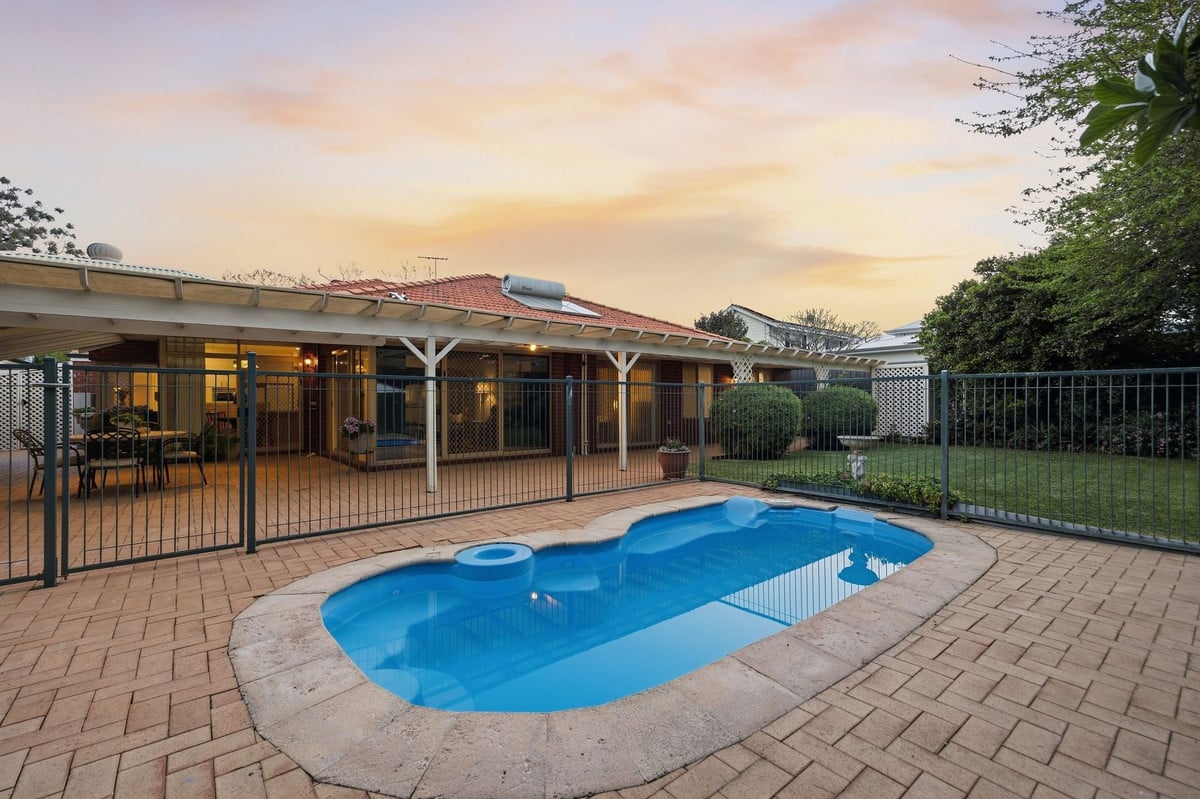 14 Macrae Road, Applecross WA 6153, photo 32
