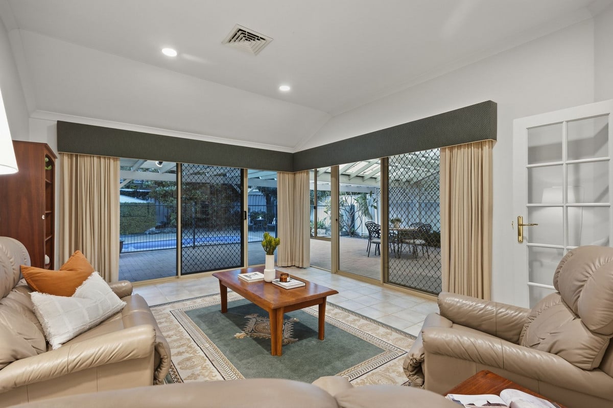 14 Macrae Road, Applecross WA 6153, photo 16