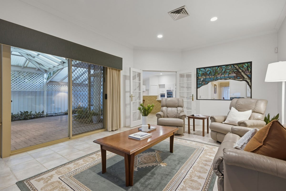14 Macrae Road, Applecross WA 6153, photo 17