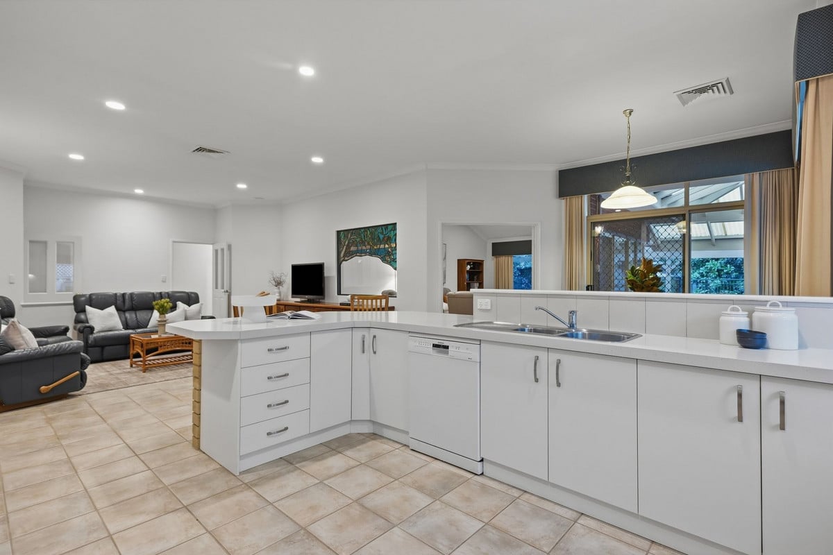 14 Macrae Road, Applecross WA 6153, photo 22