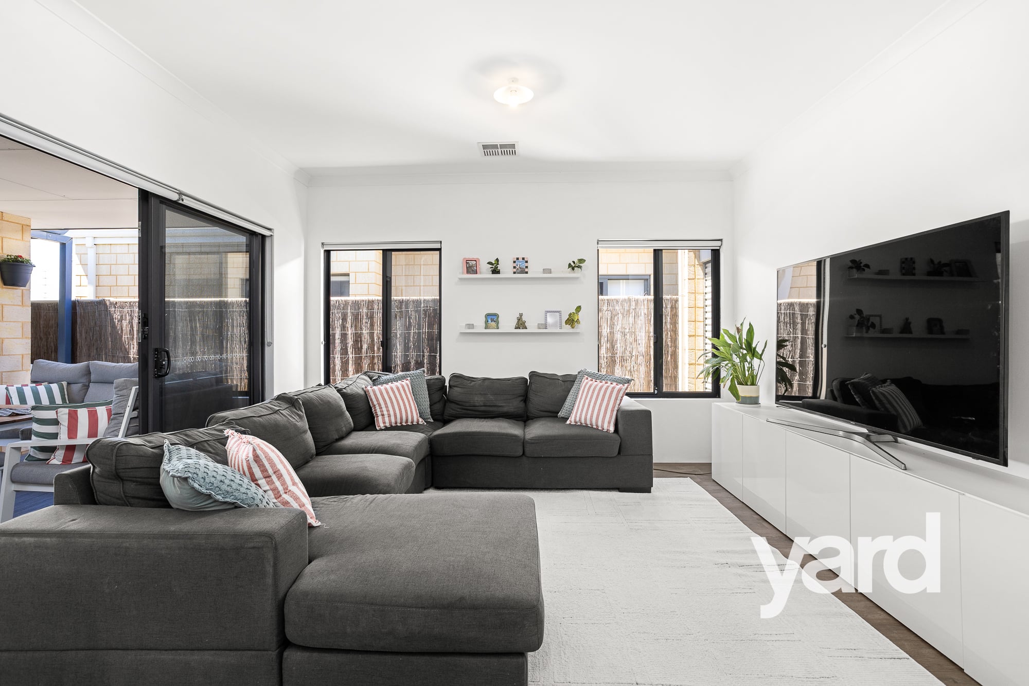 2 Benedick Road, COOLBELLUP WA 6163, photo 11