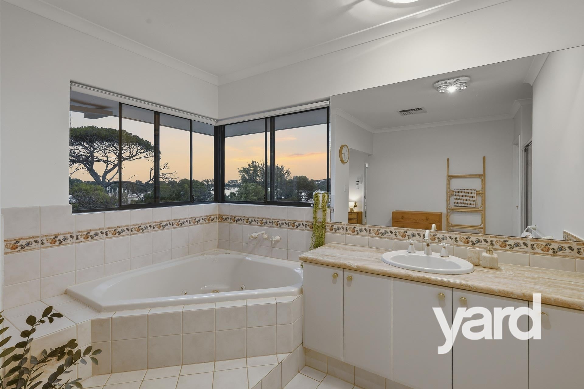 12 Durdham Crescent, BICTON WA 6157, photo 17