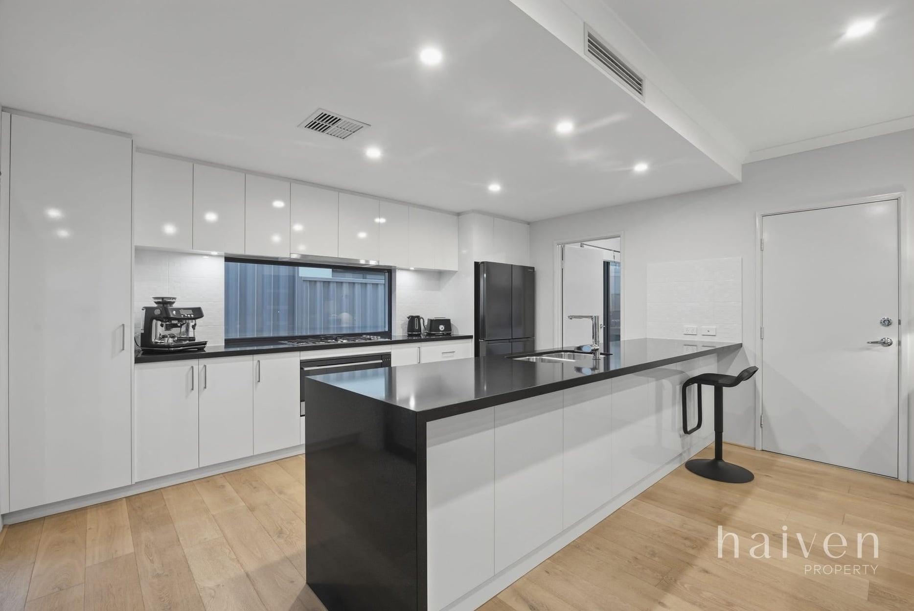 2/15 Maddox Crescent, Melville WA 6156, photo 7