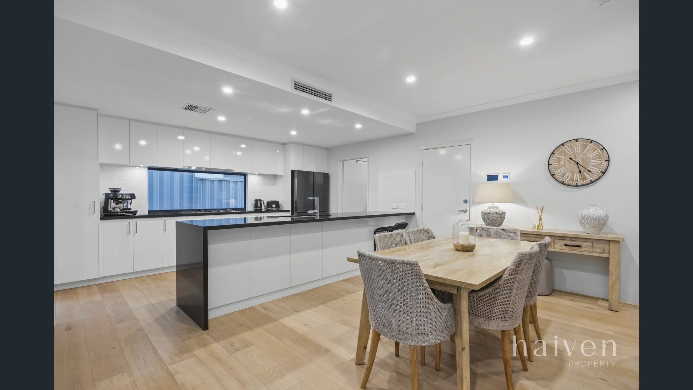 2/15 Maddox Crescent, Melville WA 6156, photo 1