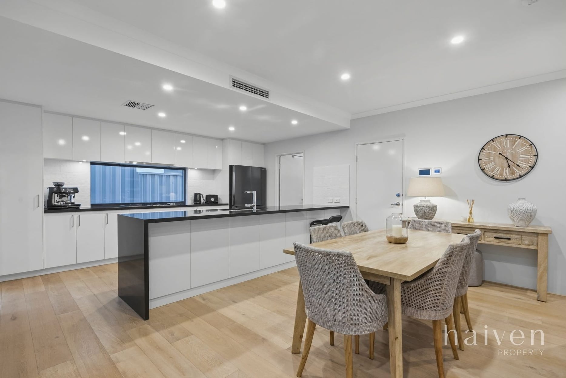 2/15 Maddox Crescent, Melville WA 6156