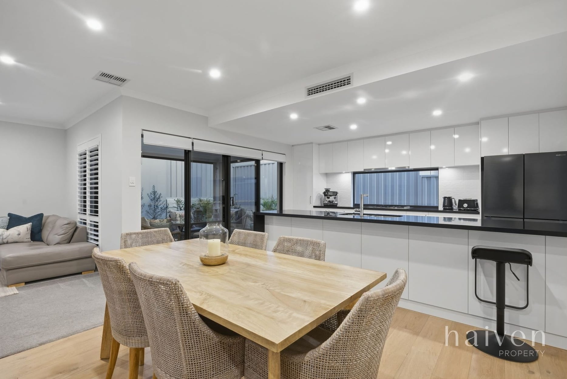 2/15 Maddox Crescent, Melville WA 6156, photo 3